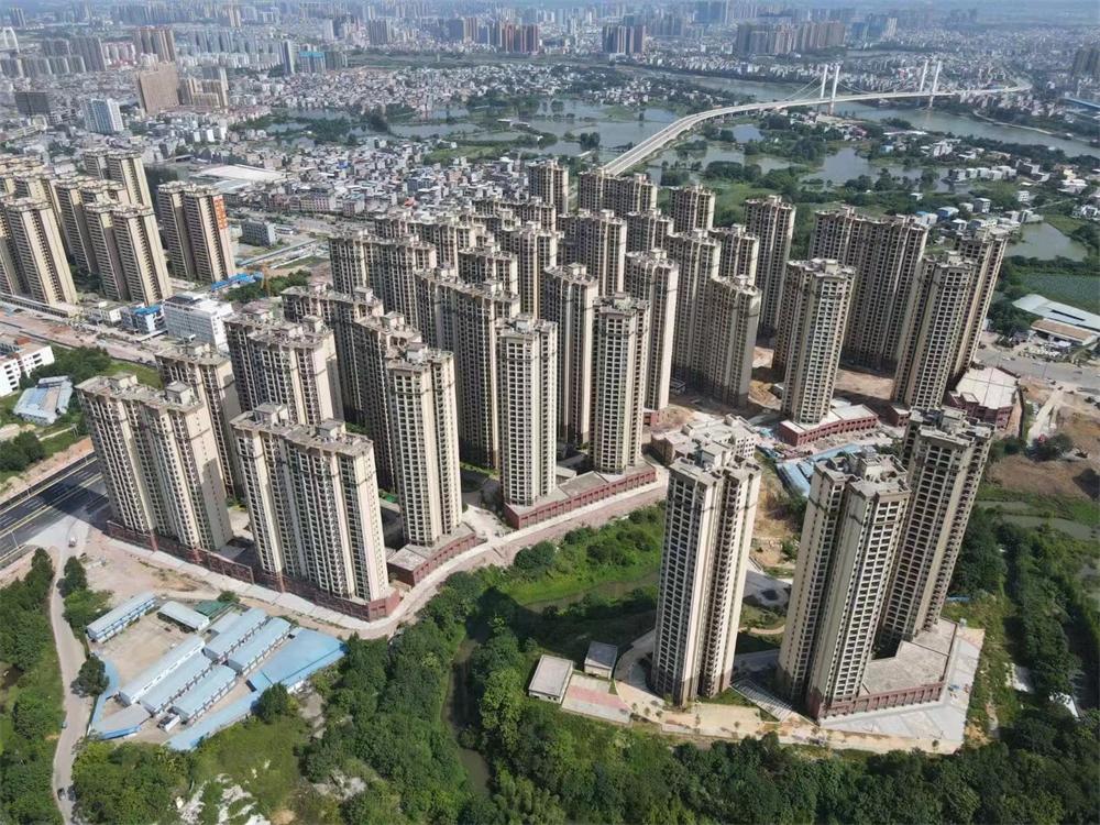 貴港市六八村棚戶區(qū)改造項(xiàng)目（園博園第一安置區(qū)南區(qū)）選用金洋外墻真石漆